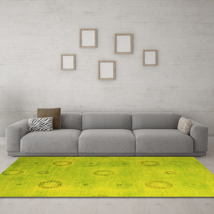 Machine Washable Abstract Yellow Modern Rug in a Living Room, wshabs5195yw