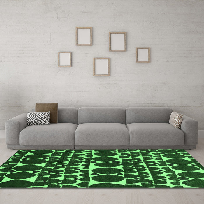 Machine Washable Abstract Emerald Green Modern Area Rugs in a Living Room,, wshabs5200emgrn