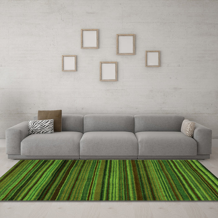 Machine Washable Abstract Green Modern Area Rugs in a Living Room,, wshabs5202grn