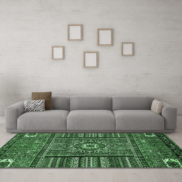 Machine Washable Abstract Emerald Green Modern Area Rugs in a Living Room,, wshabs521emgrn