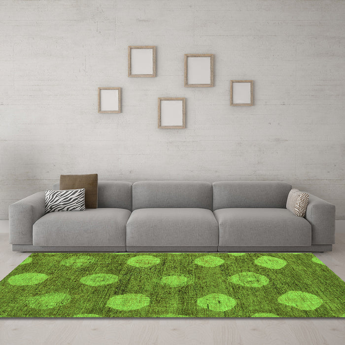 Machine Washable Abstract Green Modern Area Rugs in a Living Room,, wshabs5224grn