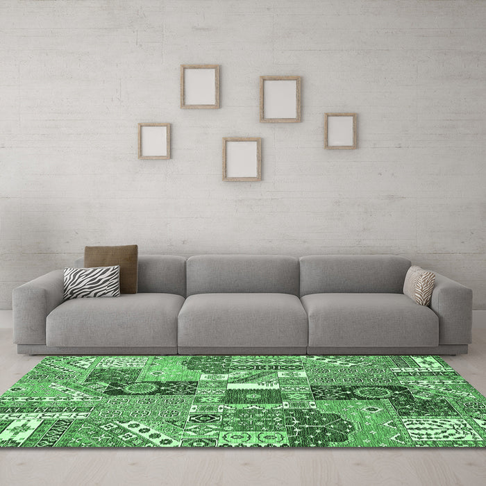 Machine Washable Southwestern Emerald Green Country Area Rugs in a Living Room,, wshabs522emgrn