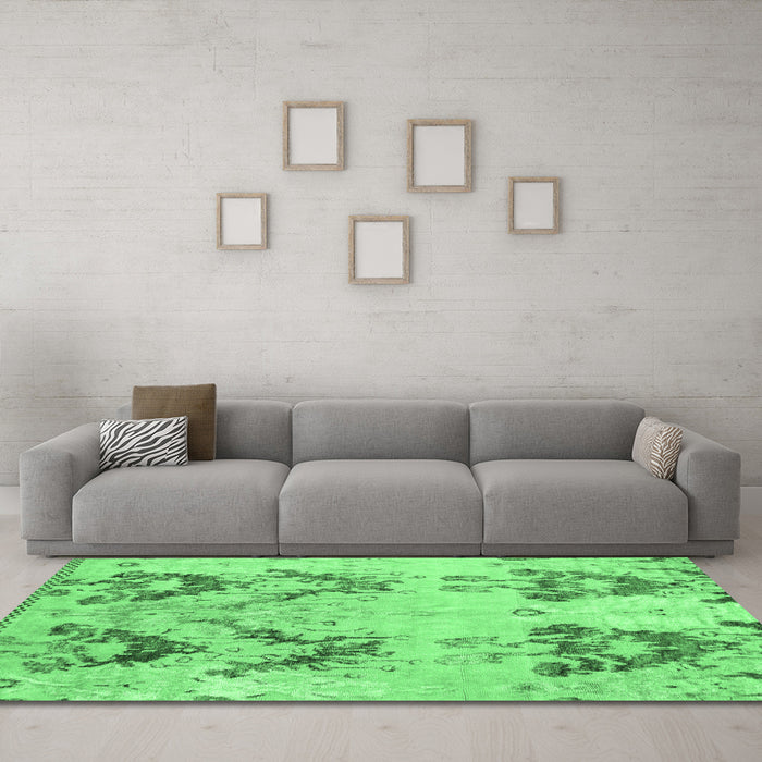 Machine Washable Abstract Emerald Green Modern Area Rugs in a Living Room,, wshabs5230emgrn