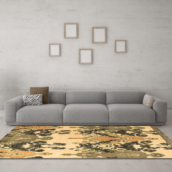Machine Washable Abstract Brown Modern Rug in a Living Room,, wshabs5231brn