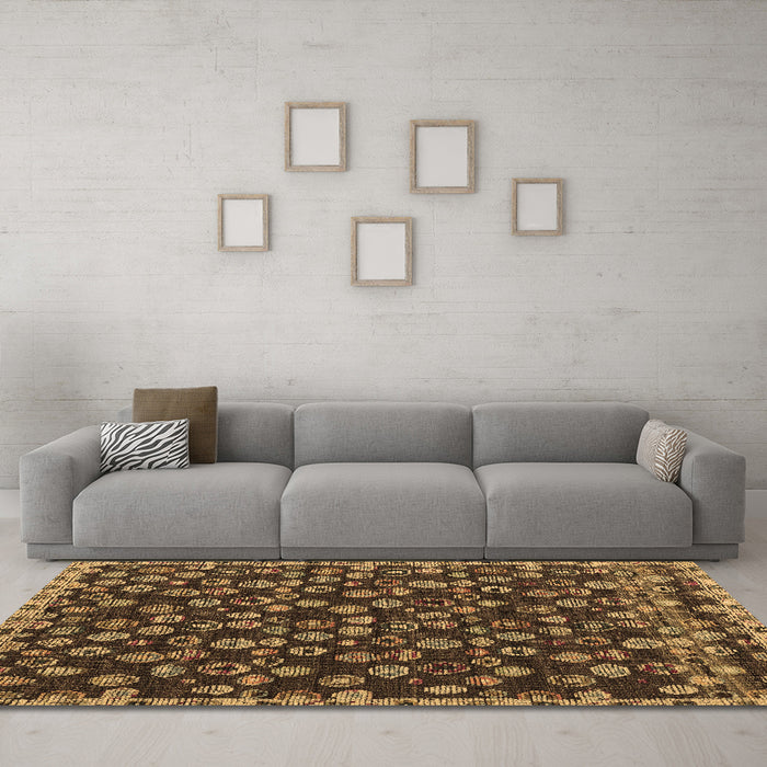 Machine Washable Abstract Brown Modern Rug in a Living Room,, wshabs5237brn