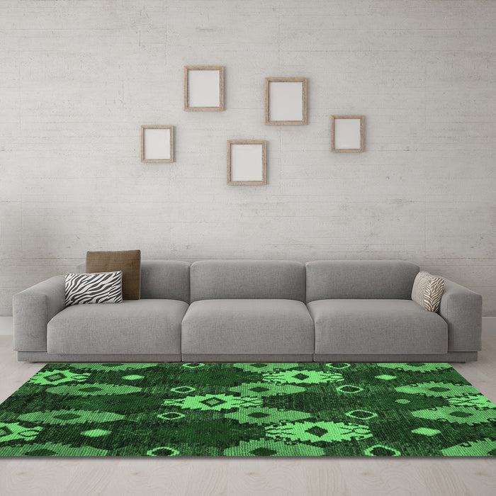 Machine Washable Abstract Emerald Green Modern Area Rugs in a Living Room,, wshabs5240emgrn