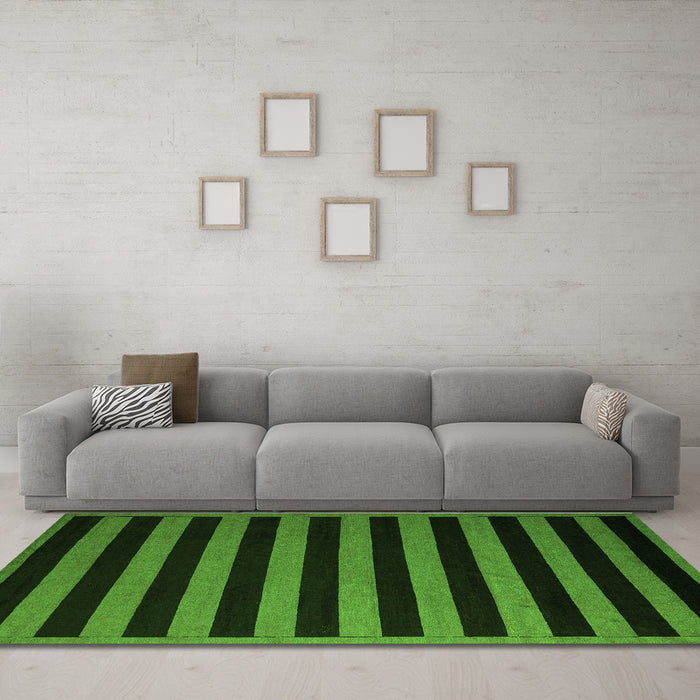 Machine Washable Abstract Green Modern Area Rugs in a Living Room,, wshabs5257grn