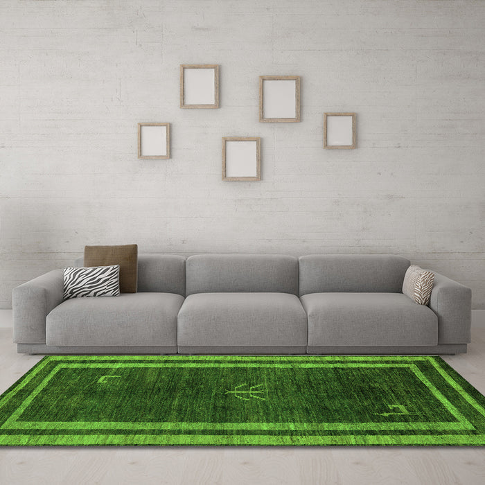 Machine Washable Abstract Green Modern Area Rugs in a Living Room,, wshabs5259grn