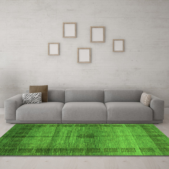 Machine Washable Abstract Green Modern Area Rugs in a Living Room,, wshabs5262grn
