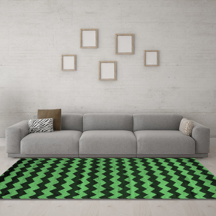 Machine Washable Abstract Emerald Green Modern Area Rugs in a Living Room,, wshabs5263emgrn