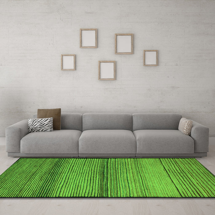Machine Washable Abstract Green Modern Area Rugs in a Living Room,, wshabs5266grn