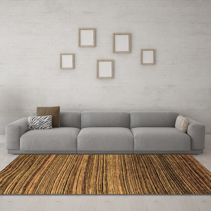 Machine Washable Abstract Brown Modern Rug in a Living Room,, wshabs5268brn