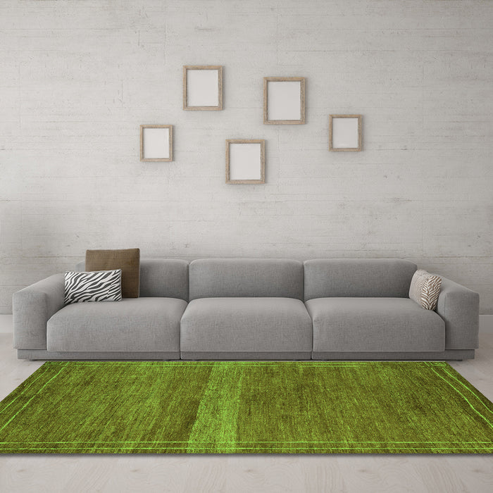 Machine Washable Abstract Green Modern Area Rugs in a Living Room,, wshabs5271grn