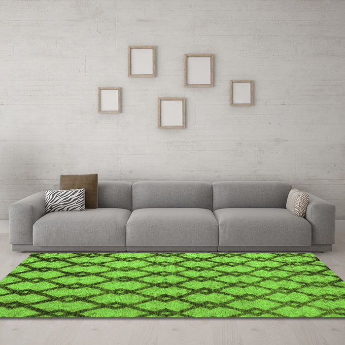 Machine Washable Abstract Green Modern Area Rugs in a Living Room,, wshabs5272grn