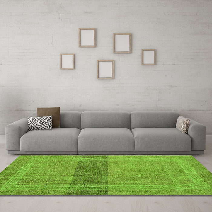 Machine Washable Abstract Green Modern Area Rugs in a Living Room,, wshabs5273grn
