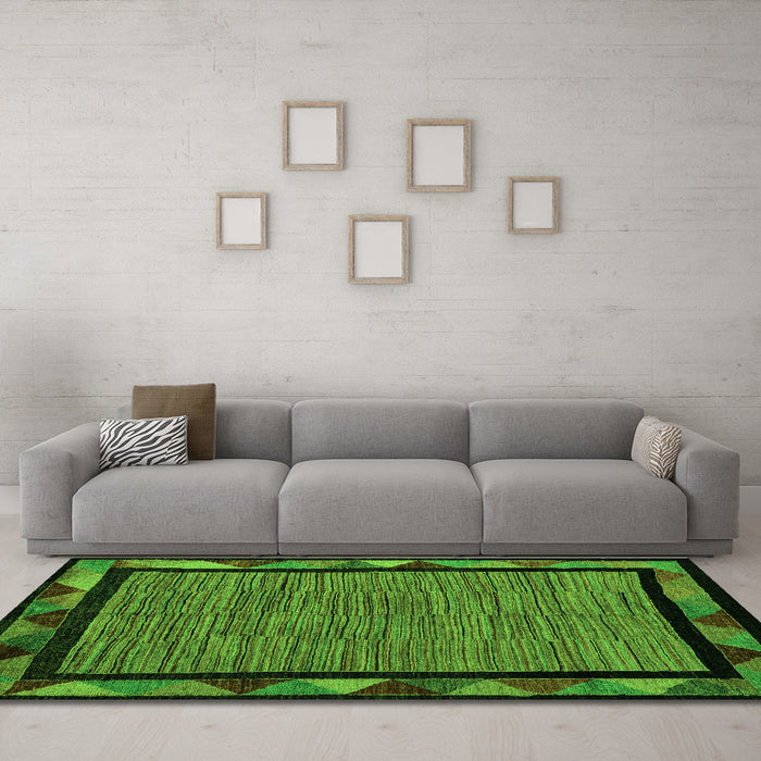 Machine Washable Oriental Green Modern Area Rugs in a Living Room,, wshabs5278grn