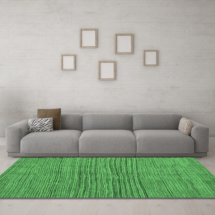 Machine Washable Oriental Emerald Green Modern Area Rugs in a Living Room,, wshabs5280emgrn
