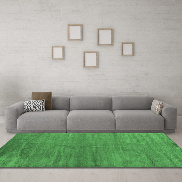 Machine Washable Oriental Emerald Green Modern Area Rugs in a Living Room,, wshabs5284emgrn