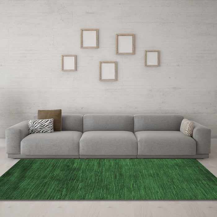 Machine Washable Oriental Emerald Green Modern Area Rugs in a Living Room,, wshabs5287emgrn