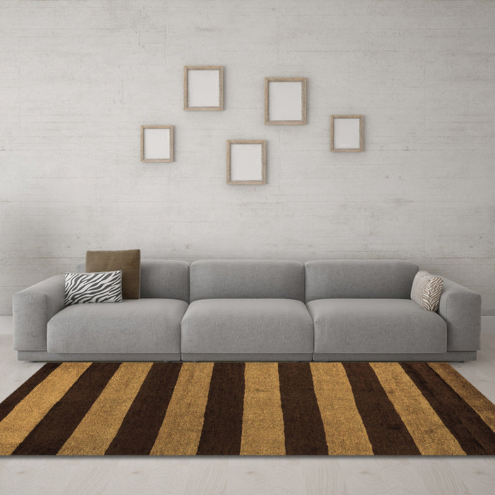 Machine Washable Oriental Brown Modern Rug in a Living Room,, wshabs5288brn