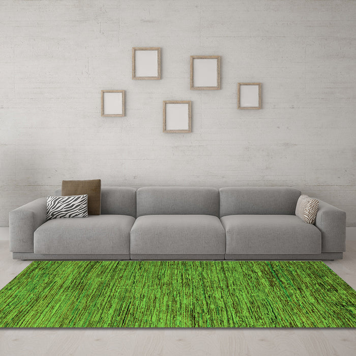 Machine Washable Abstract Green Modern Area Rugs in a Living Room,, wshabs5289grn