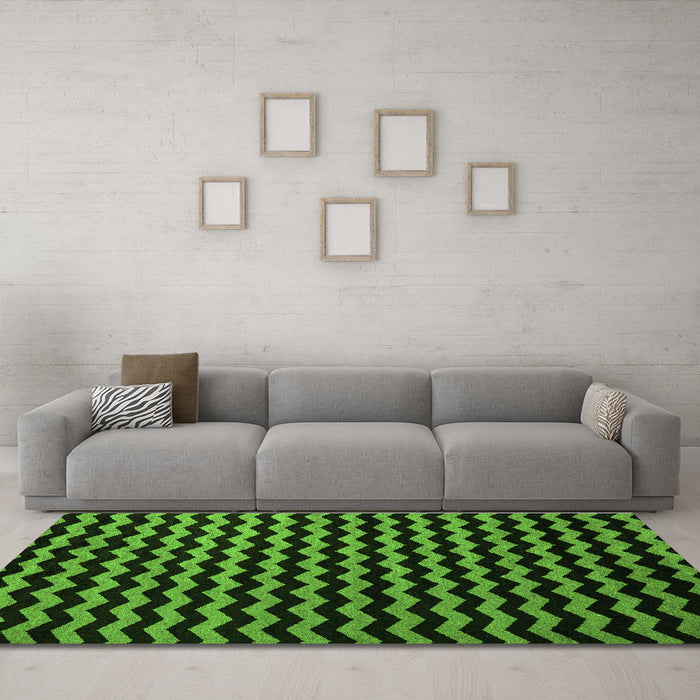Machine Washable Abstract Green Modern Area Rugs in a Living Room,, wshabs5296grn