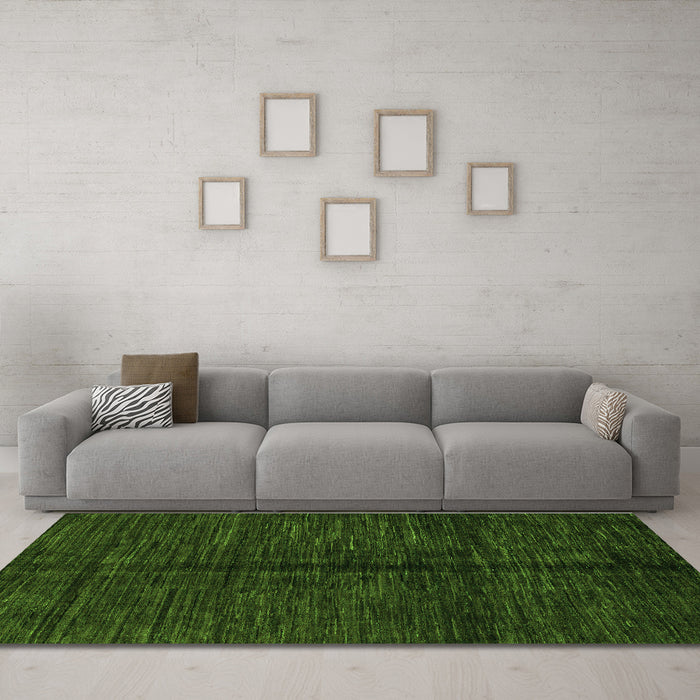 Machine Washable Abstract Green Modern Area Rugs in a Living Room,, wshabs5301grn