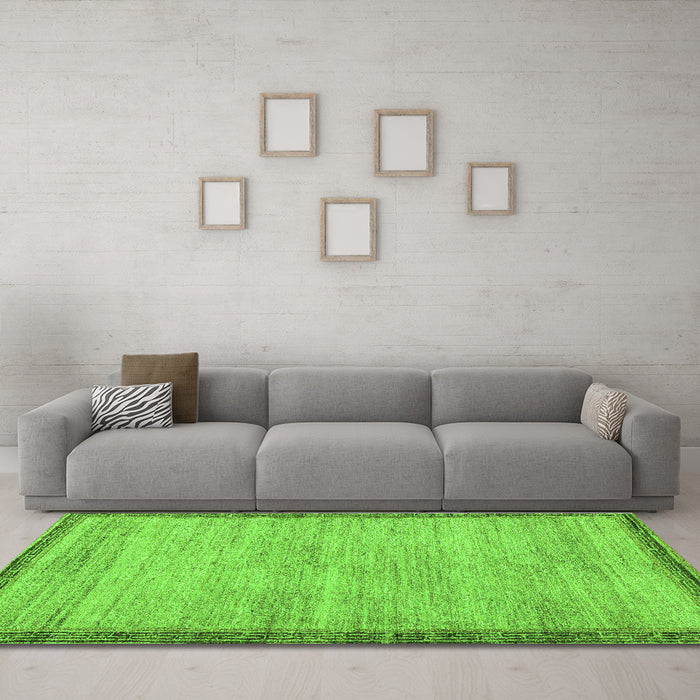 Machine Washable Abstract Green Modern Area Rugs in a Living Room,, wshabs5307grn