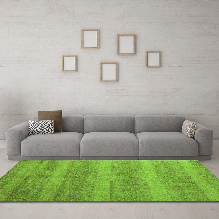 Machine Washable Abstract Green Modern Area Rugs in a Living Room,, wshabs5312grn