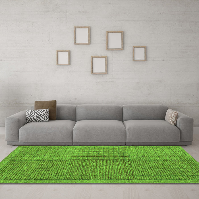 Machine Washable Abstract Green Modern Area Rugs in a Living Room,, wshabs5317grn