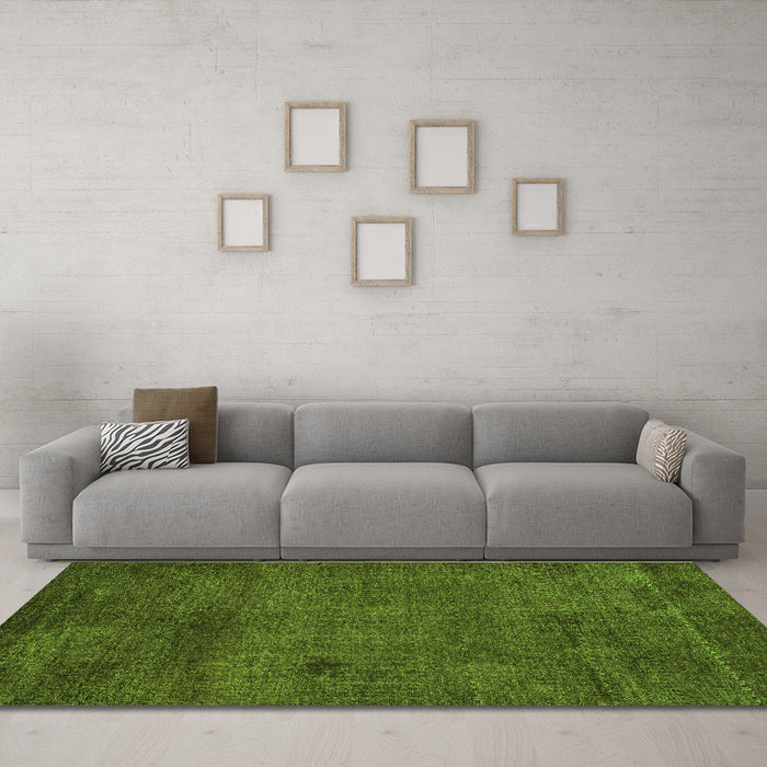 Machine Washable Abstract Green Modern Area Rugs in a Living Room,, wshabs5322grn