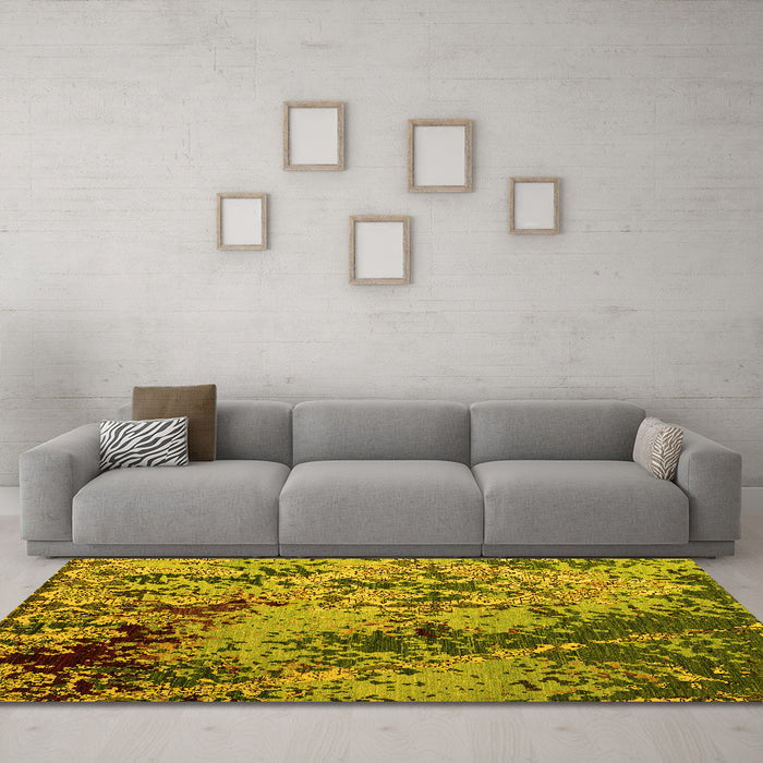 Machine Washable Abstract Yellow Modern Rug in a Living Room, wshabs5326yw