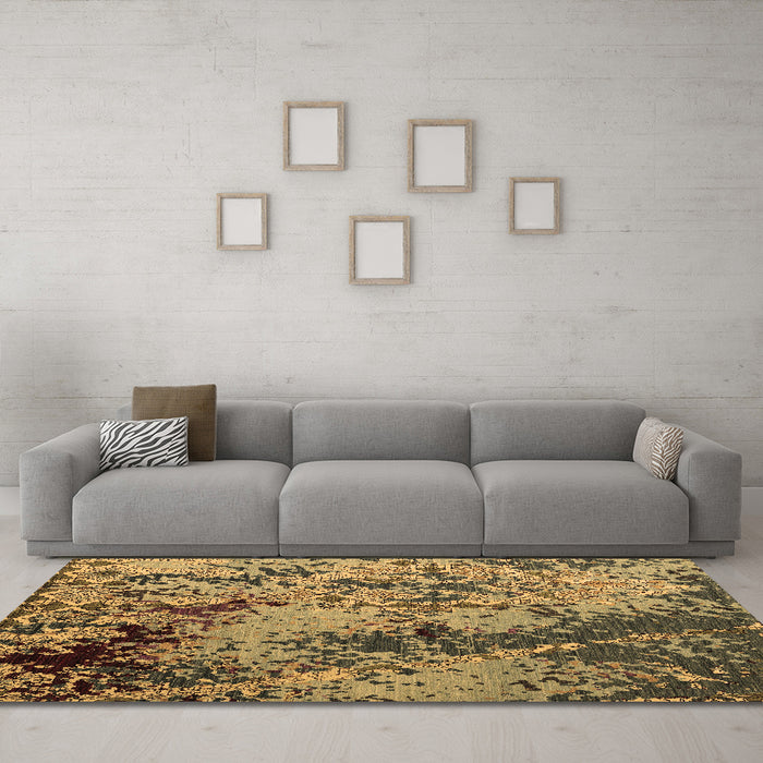 Machine Washable Abstract Brown Modern Rug in a Living Room,, wshabs5326brn