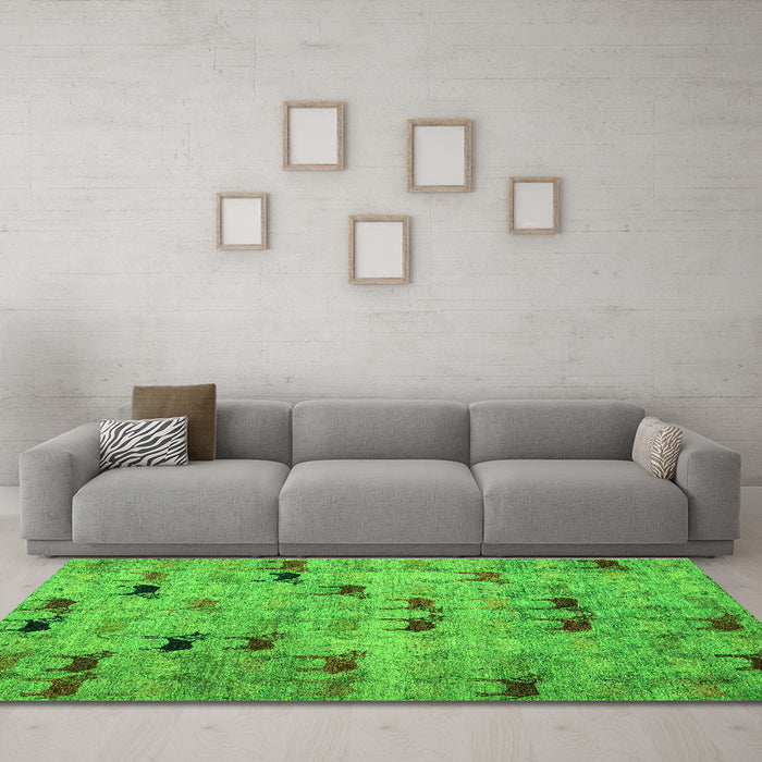 Machine Washable Abstract Green Modern Area Rugs in a Living Room,, wshabs5336grn