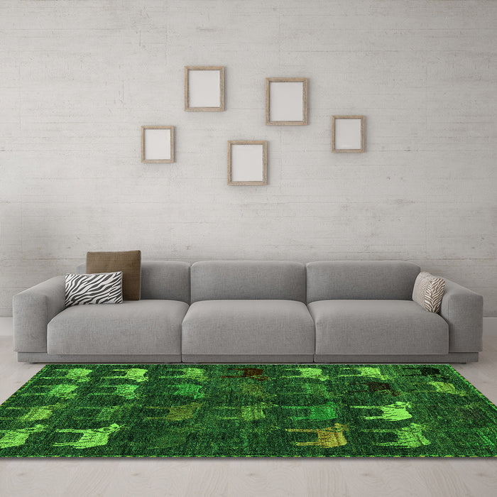 Machine Washable Abstract Green Modern Area Rugs in a Living Room,, wshabs5338grn