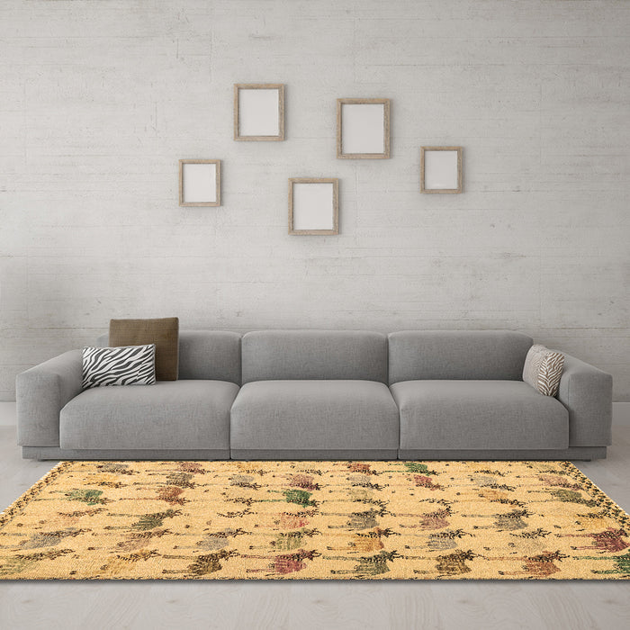 Machine Washable Abstract Brown Modern Rug in a Living Room,, wshabs5339brn