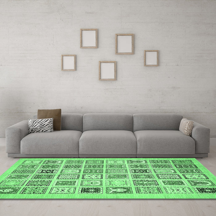 Machine Washable Abstract Emerald Green Modern Area Rugs in a Living Room,, wshabs535emgrn