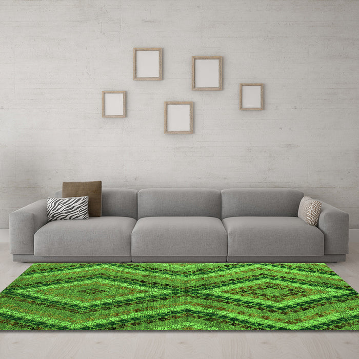 Machine Washable Abstract Green Modern Area Rugs in a Living Room,, wshabs5366grn