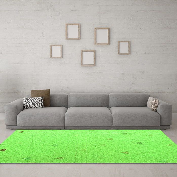 Machine Washable Solid Green Modern Area Rugs in a Living Room,, wshabs5367grn