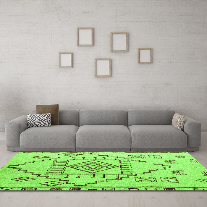 Machine Washable Solid Green Modern Area Rugs in a Living Room,, wshabs5371grn
