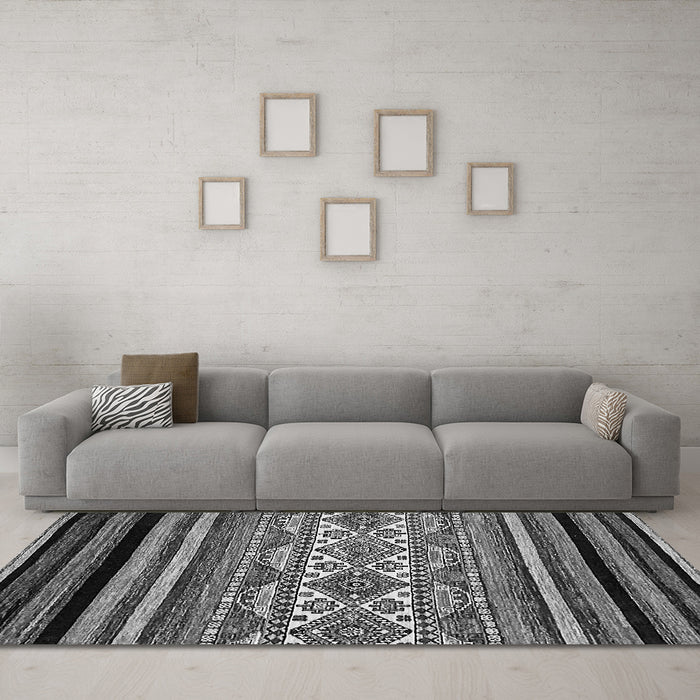 Machine Washable Abstract Gray Modern Rug in a Living Room,, wshabs537gry