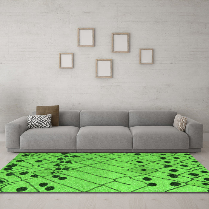Machine Washable Abstract Green Modern Area Rugs in a Living Room,, wshabs5384grn