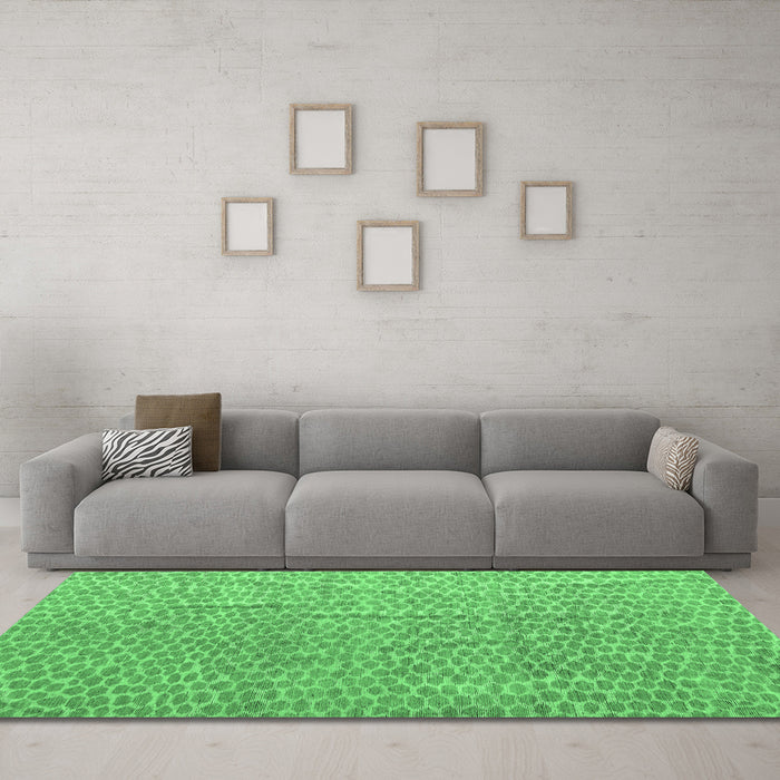 Machine Washable Abstract Emerald Green Modern Area Rugs in a Living Room,, wshabs5388emgrn