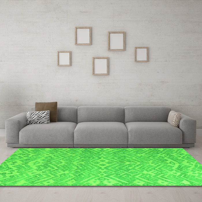 Machine Washable Abstract Green Modern Area Rugs in a Living Room,, wshabs5389grn
