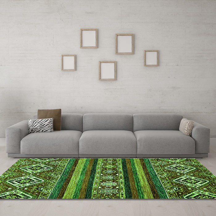 Machine Washable Abstract Green Modern Area Rugs in a Living Room,, wshabs538grn