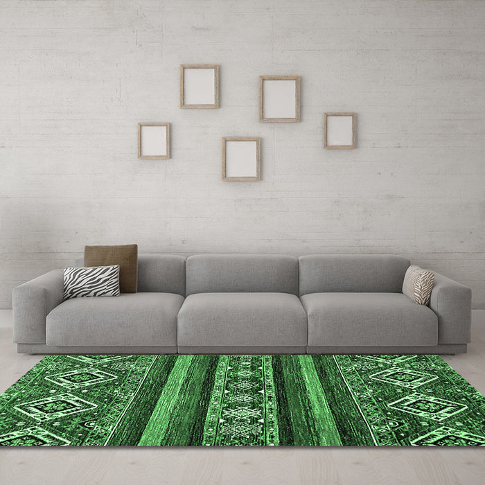 Machine Washable Abstract Emerald Green Modern Area Rugs in a Living Room,, wshabs538emgrn