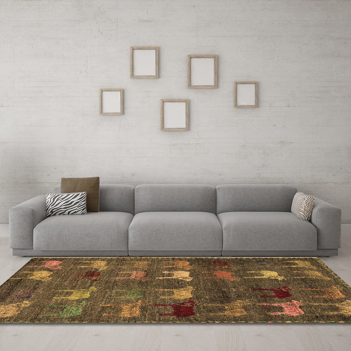 Machine Washable Abstract Brown Modern Rug in a Living Room,, wshabs5394brn