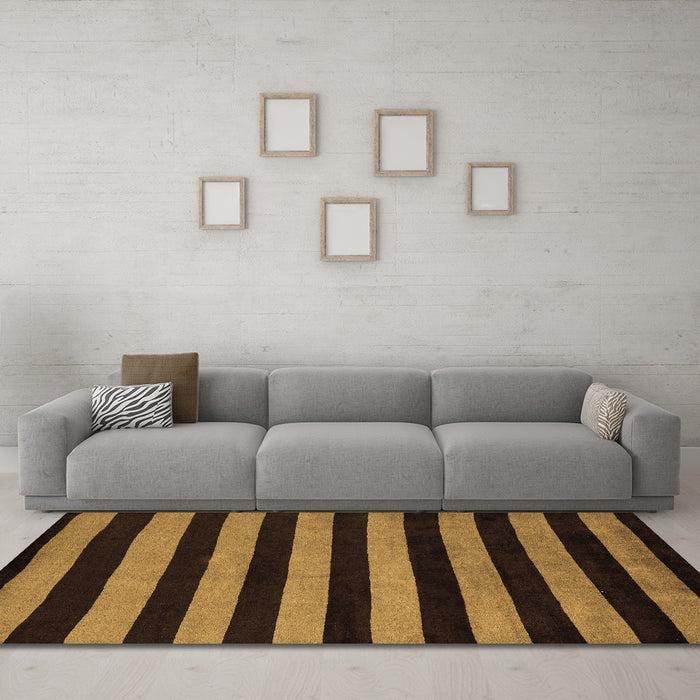 Machine Washable Abstract Brown Modern Rug in a Living Room,, wshabs5396brn