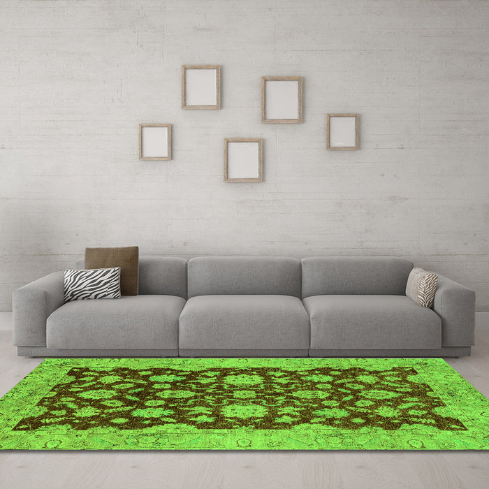 Machine Washable Abstract Green Modern Area Rugs in a Living Room,, wshabs53grn