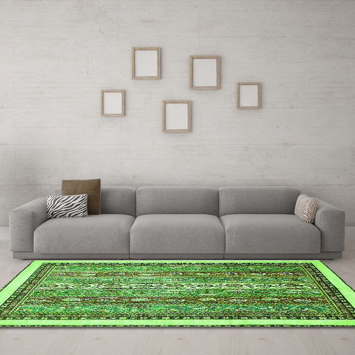 Machine Washable Abstract Green Modern Area Rugs in a Living Room,, wshabs541grn